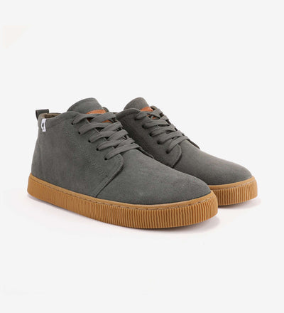 Gray Hiro Chukka Boots by Pitas with suede uppers, flat laces, and rubber soles, perfect for everyday comfort and durability.