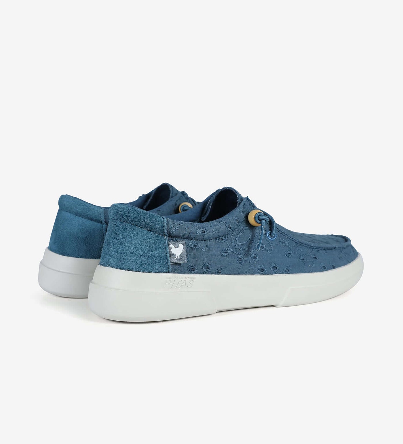 Kila Ultralight Wallys in blue with elastic laces, cotton upper, and EVA sole for women's summer comfort and support.