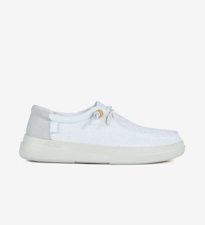 Kila Ultralight Wallys women's shoe with elastic laces, breathable cotton upper, and shock absorbent EVA sole in white.