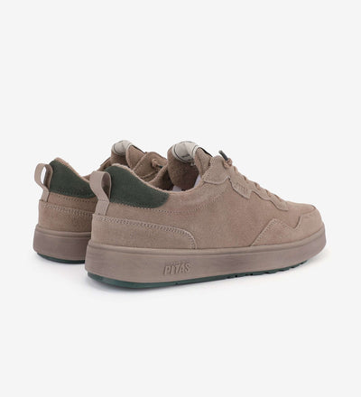 Kume Sneakers by Pitas in water-repellent suede, featuring elastic easy-on laces and six eyelets for comfort and breathable wear.