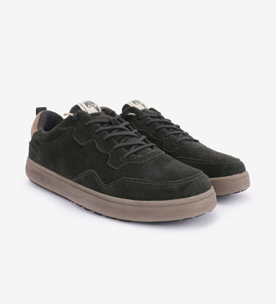 Kume water-repellent suede sneakers by Pitas, featuring six lace eyelets, elastic laces, lightweight and breathable design.