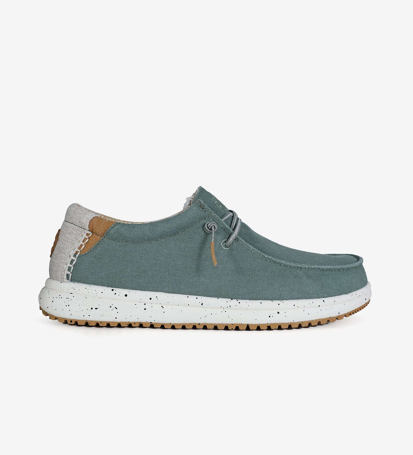 Nias Ultralight Wally green boat shoe with elastic laces, cotton upper, EVA sole, wave grip outsole, and Pitas Comfort insole.