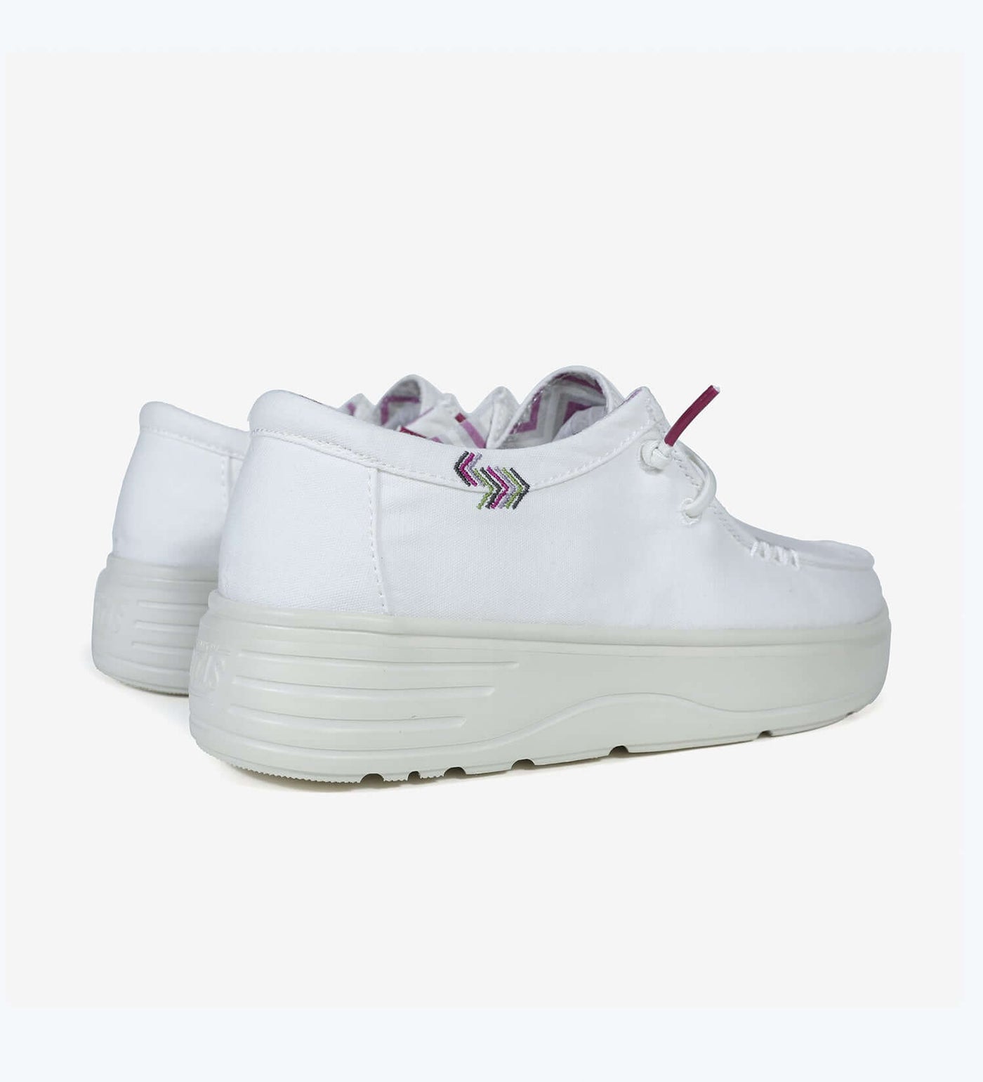 Natal Ultralight Platform Wallys in white, featuring adjustable elastic laces, breathable cotton upper, and 4cm shock absorbent EVA sole.