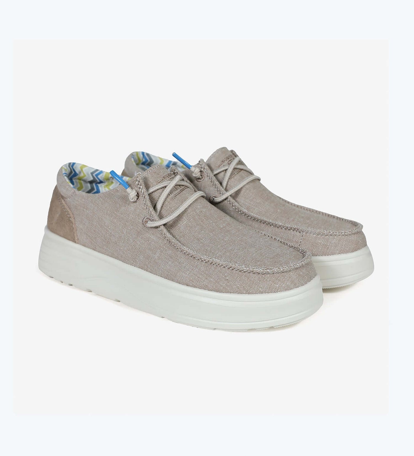 Recife Ultralight Platform Wallys with elastic laces and EVA sole, featuring breathable cotton upper for comfort and style.