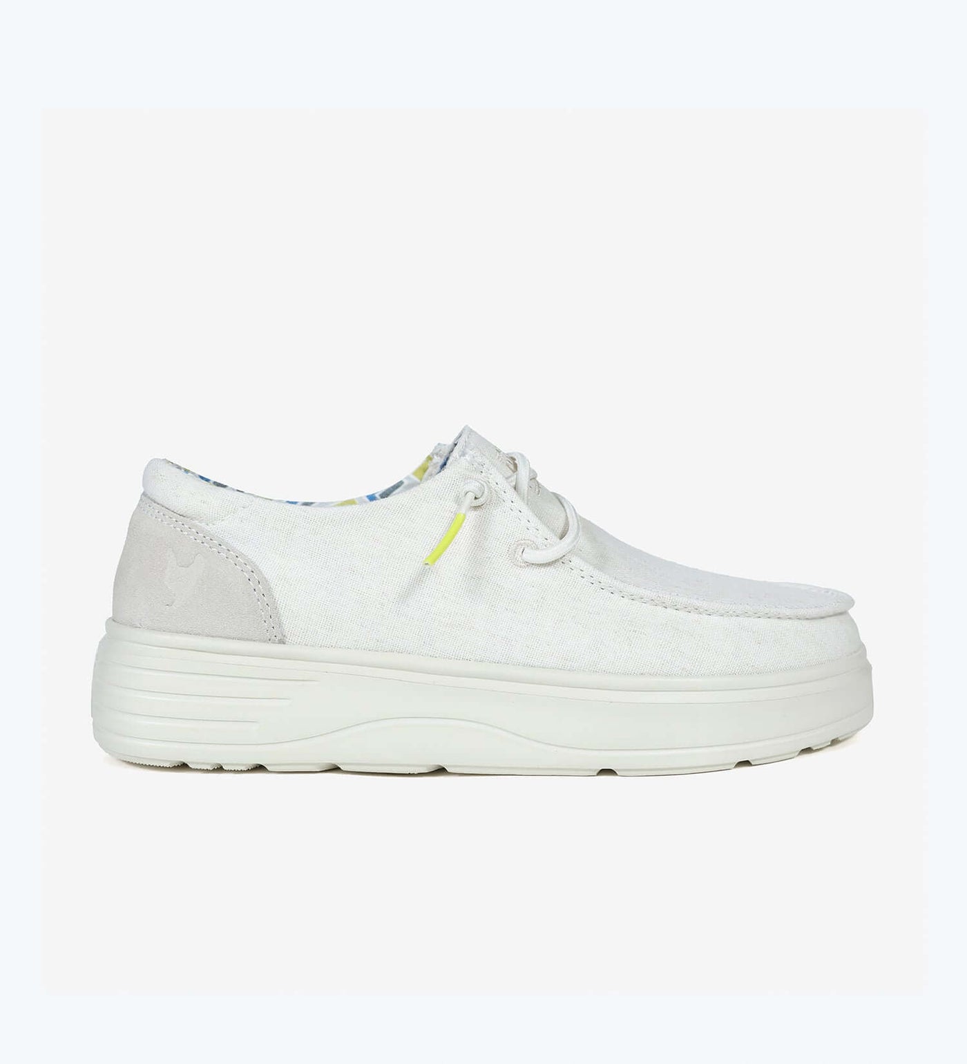 Recife Ultralight Platform Wallys, white summer shoe with elastic laces, breathable cotton upper, and shock absorbent EVA platform sole.