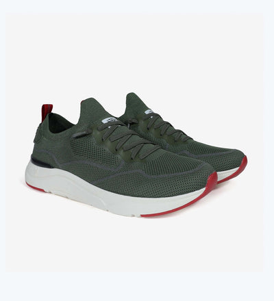 Green Cue men’s sneakers with mesh upper, elasticated laces, and ultralight EVA sole for comfort and style, new for SS24 by Pitas.